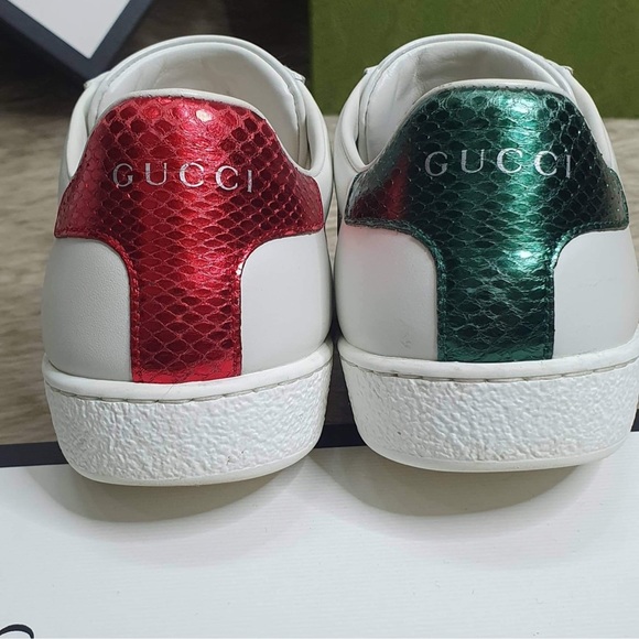 Gucci Women's Ace sneaker with bee - Picture 4 of 9